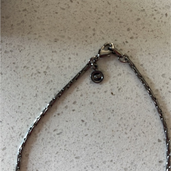 Vintage Marks & Spencer (M&S) Aurora Borealis Collectable Flower Power Choker - Picture 5 of 5